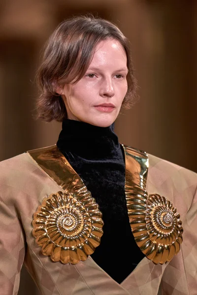 Look 39